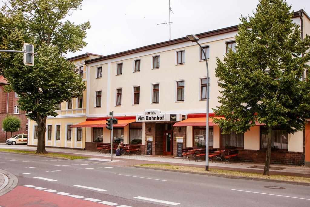 Hotel Am Bahnhof Stendal Buitenkant foto