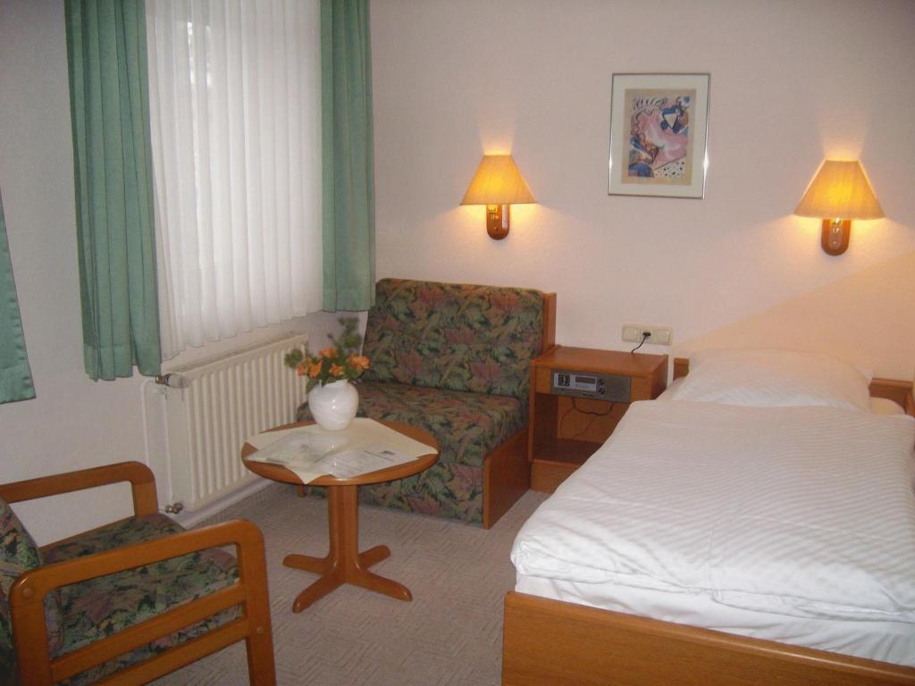 Hotel Am Bahnhof Stendal Kamer foto